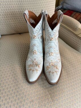 Embroidered White Floral Western Ankle Boots - Women's